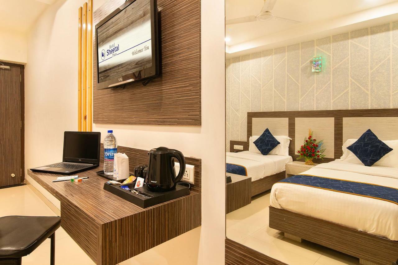 סוראט Hotel Sheetal Plaza מראה חיצוני תמונה