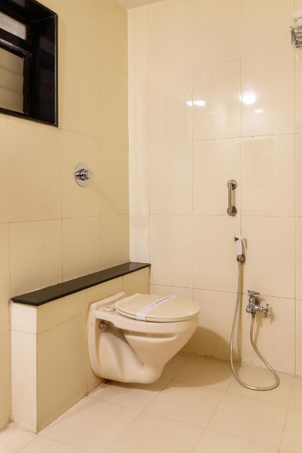 סוראט Hotel Sheetal Plaza מראה חיצוני תמונה